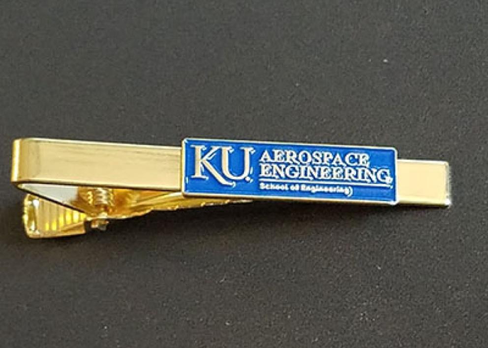 KU AE Tie Bar